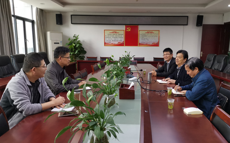 beat365在线唯一官网大中小学思政课一体化建设研究中心主任赴江夏区教研室研究中心工作(图1)