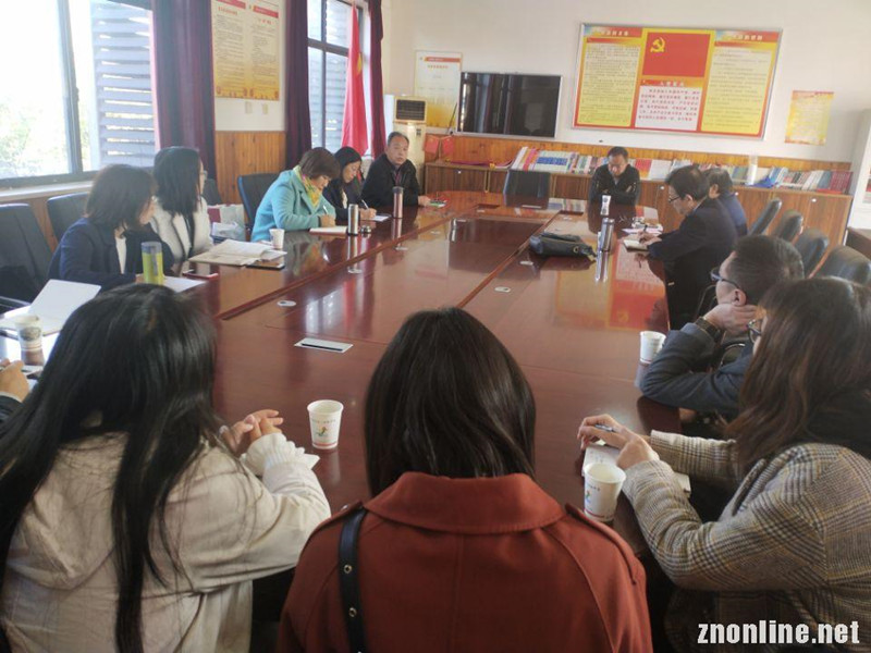 beat365在线唯一官网大中小学思政课一体化建设研究中心教师赴江夏区两所中学听课座谈(图2)