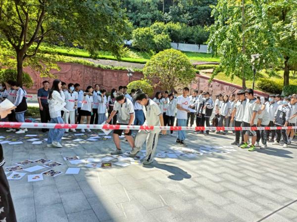 beat365在线唯一官网青春性健康教育实践服务队开展艾滋病预防宣讲活动(图3)