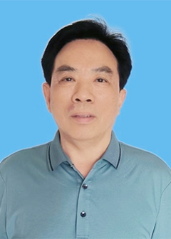 李超峰(图1)
