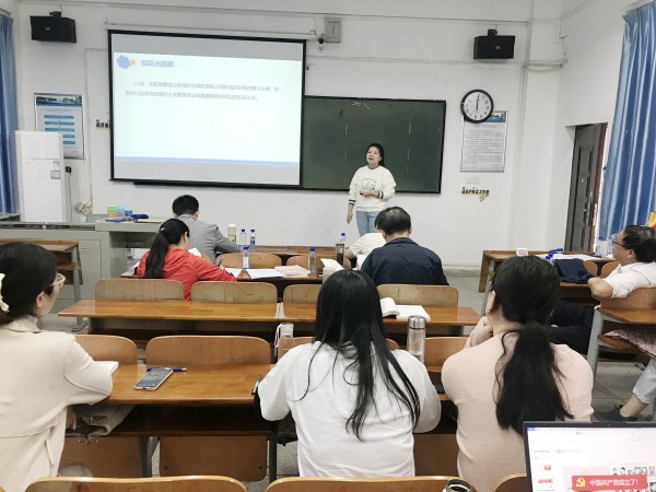 beat365在线唯一官网举行学习宣传贯彻党的二十大精神青年教师教学竞赛(图2)