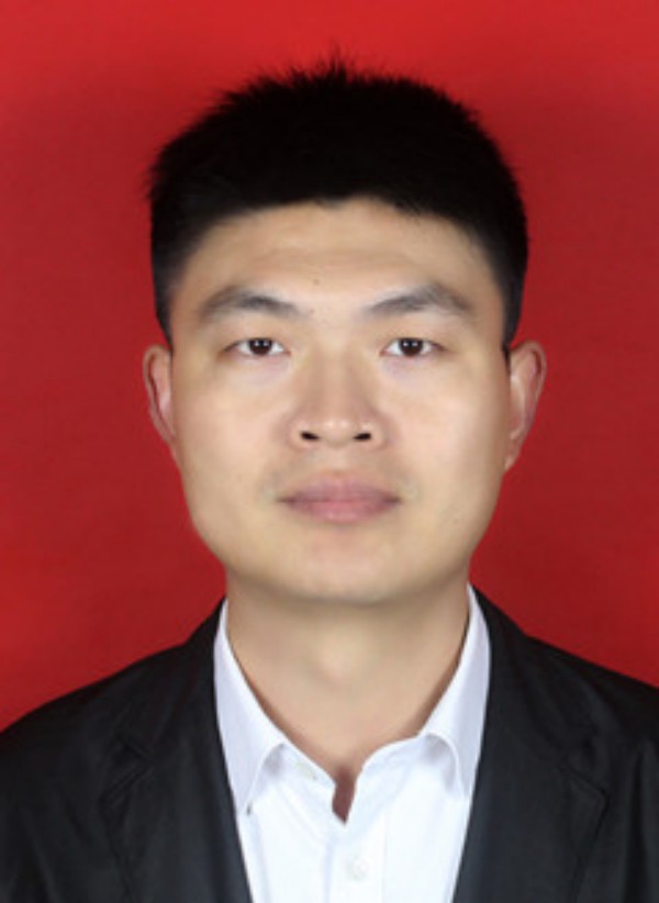 beat365在线唯一官网思政课名师——曾晓辉(图1)